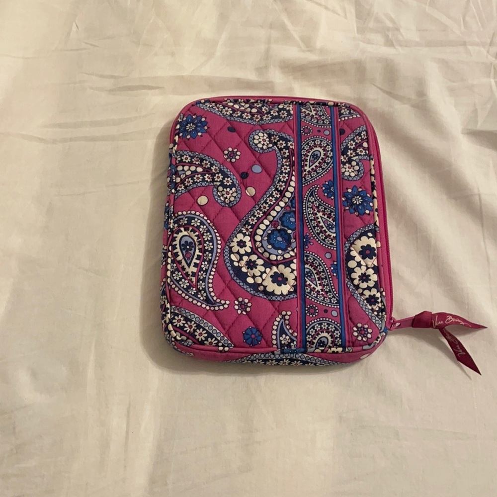 Vera Bradley Tablet Tamer zip case